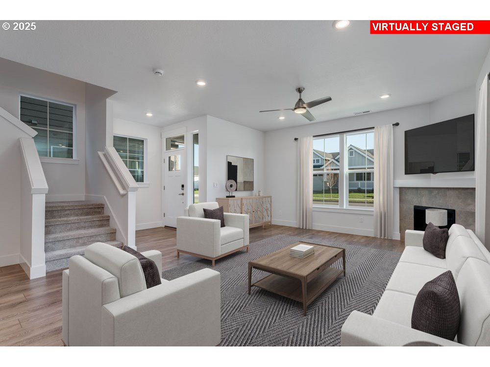 6531 SE Silvergrass St