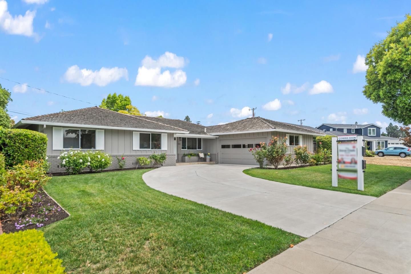 504 Carlyn CT