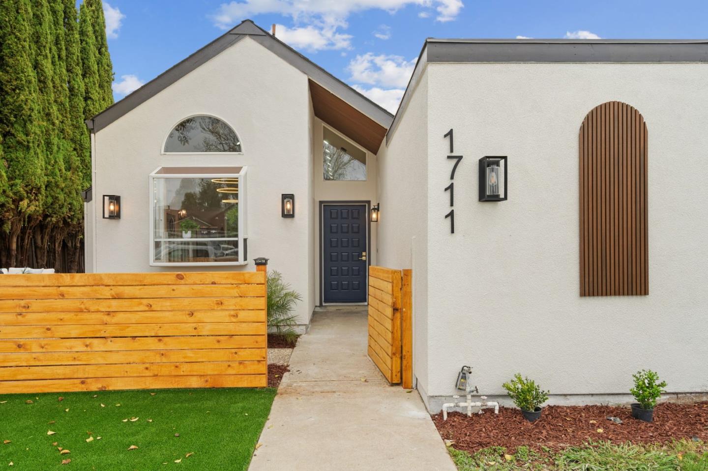 1711 Silver Meadow CT