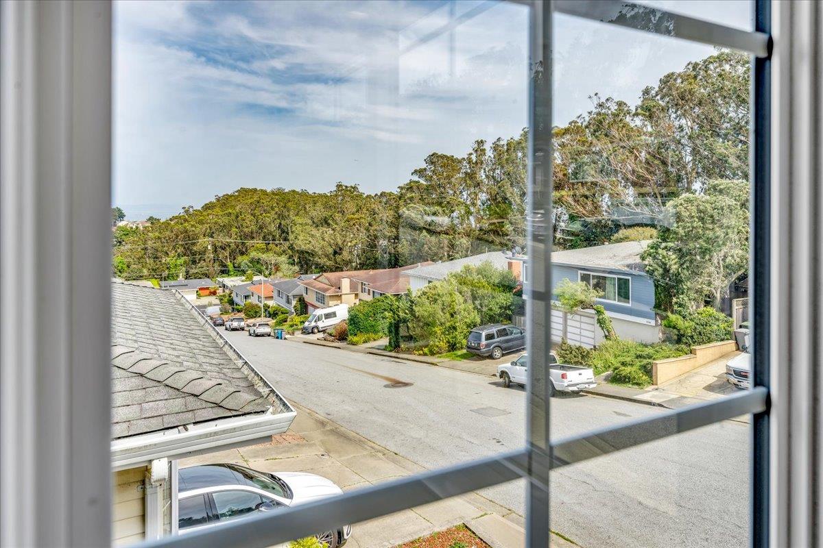 2800 Chabot DR