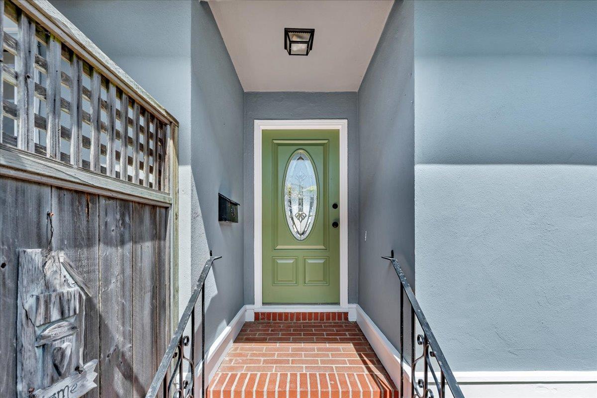 2800 Chabot DR