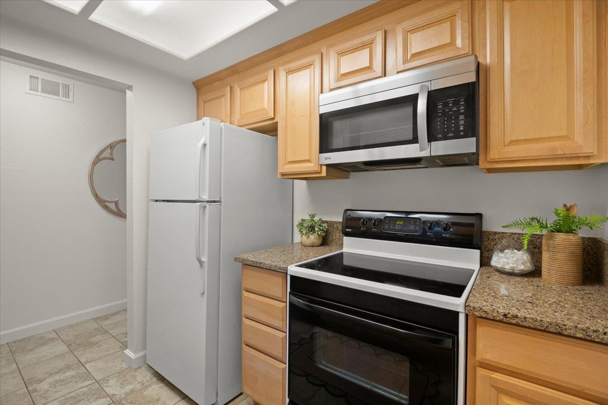 3346 Shadow Park Place