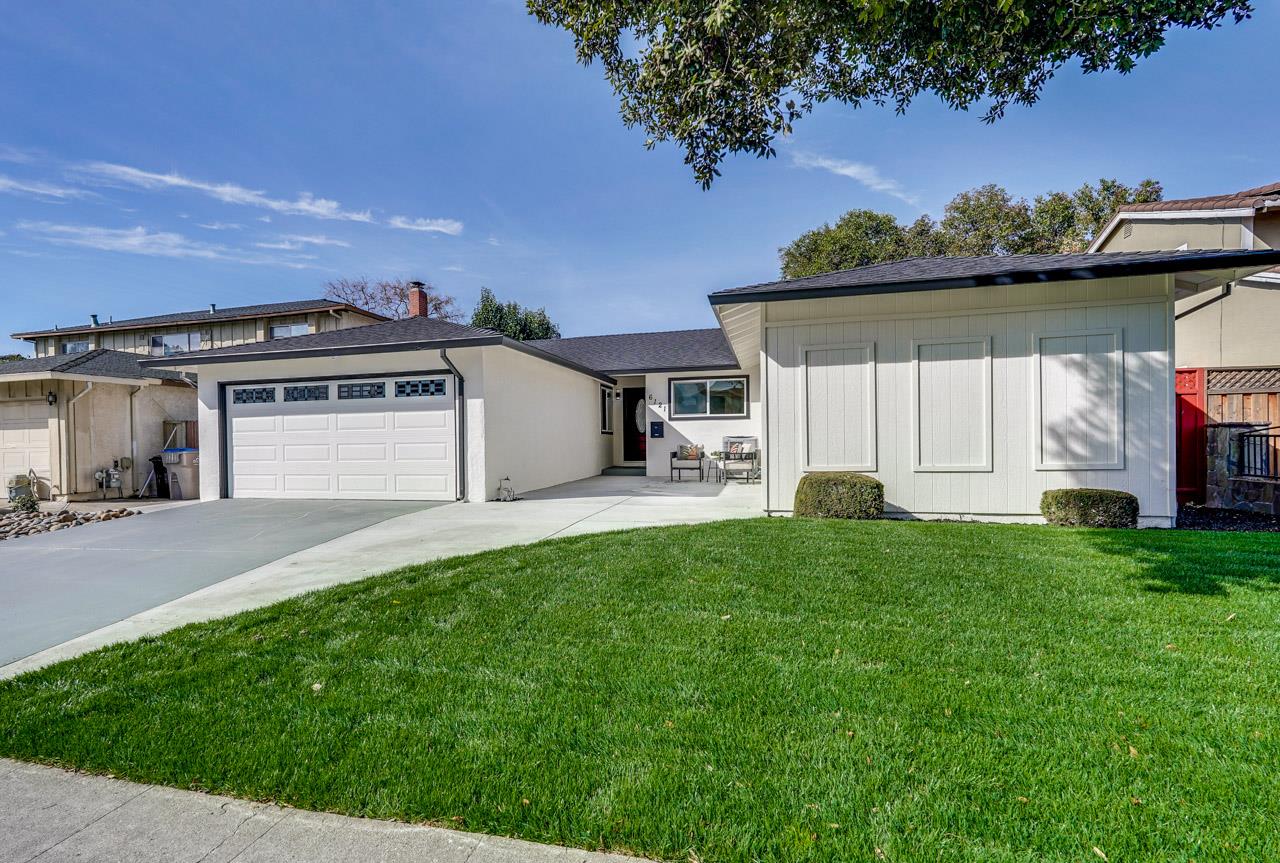 6121 Dunn AVE