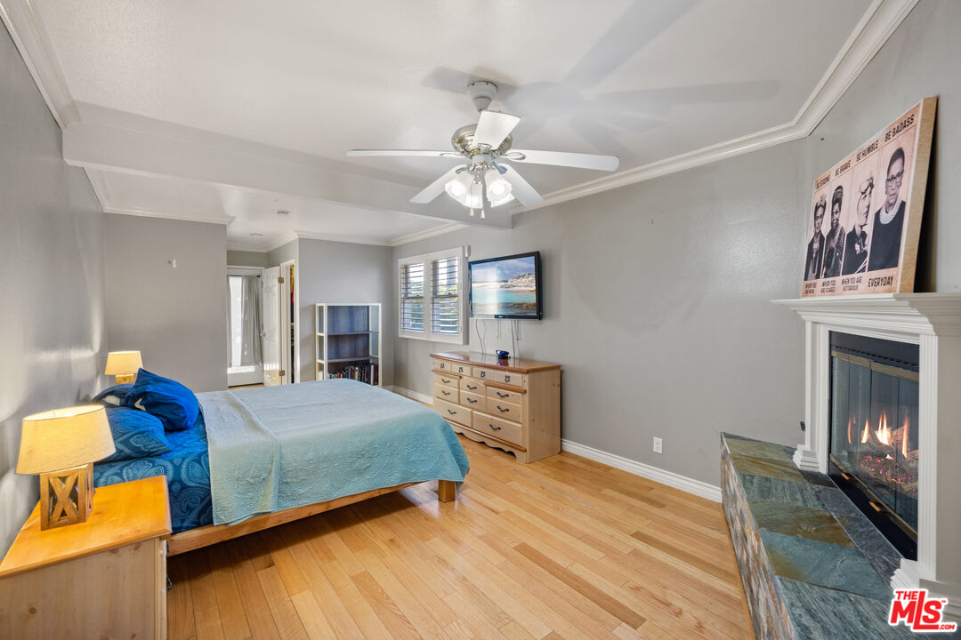 1531 S Old Fashion Way