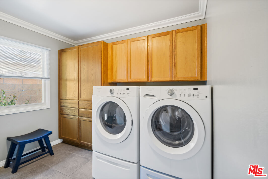 1531 S Old Fashion Way