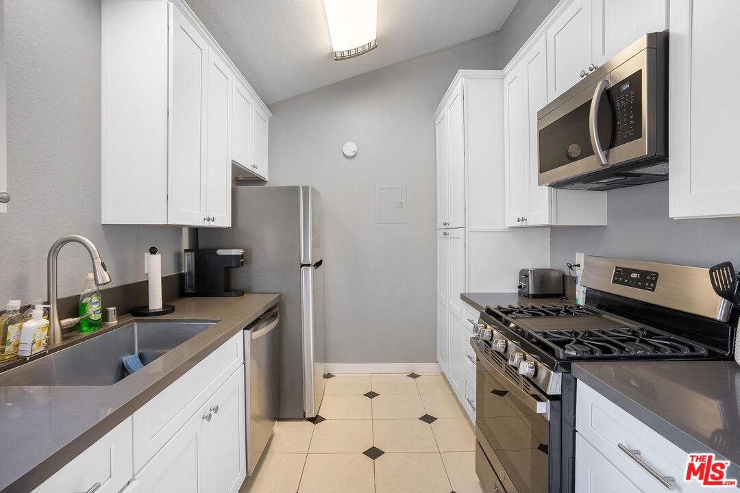 1444 Cabrillo Park Dr Unit: I