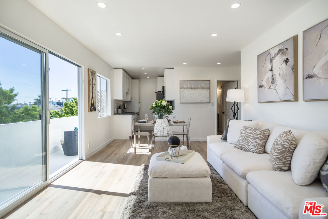 608 Strand St Unit: 7