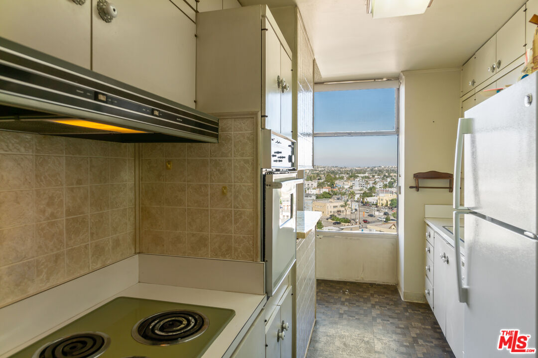 100 Atlantic Ave Unit: 1012