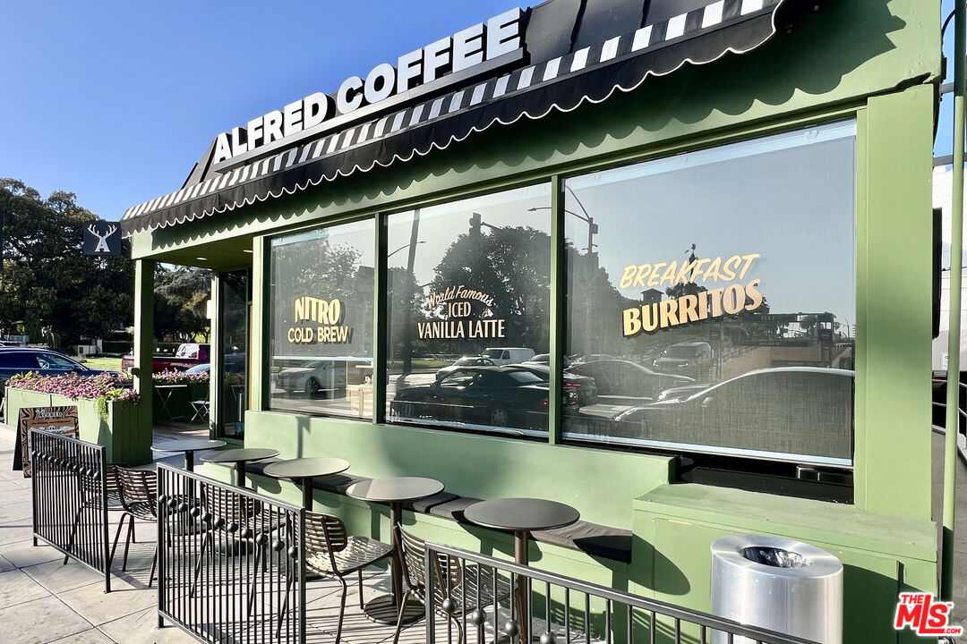 250 N Crescent Dr Unit: 402