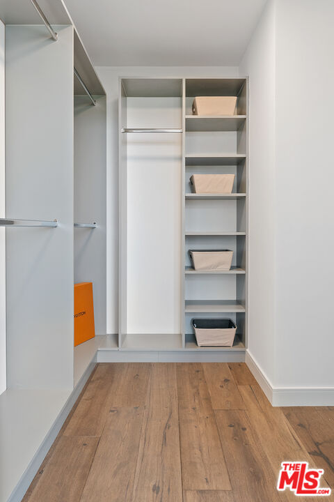 250 N Crescent Dr Unit: 402