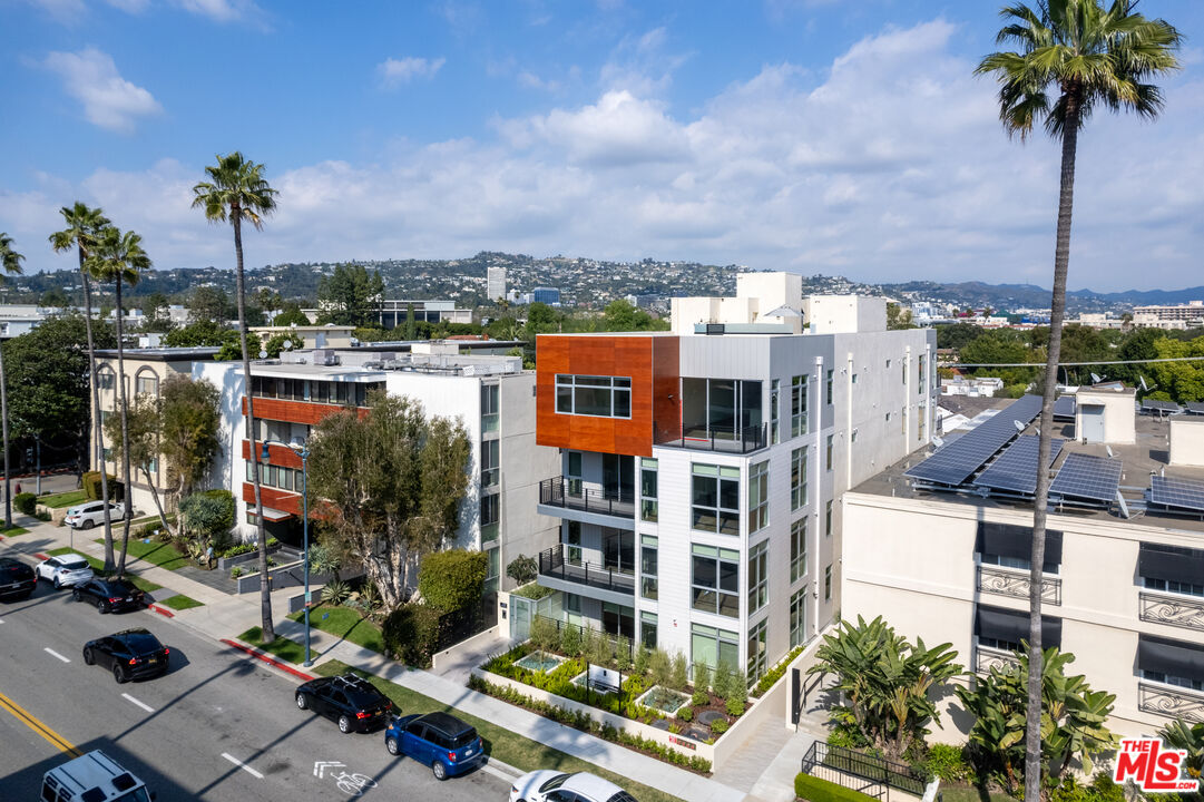 250 N Crescent Dr Unit: 402