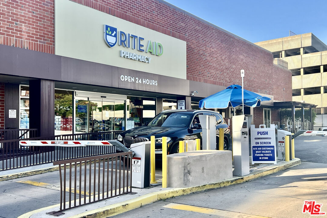 250 N Crescent Dr Unit: 402