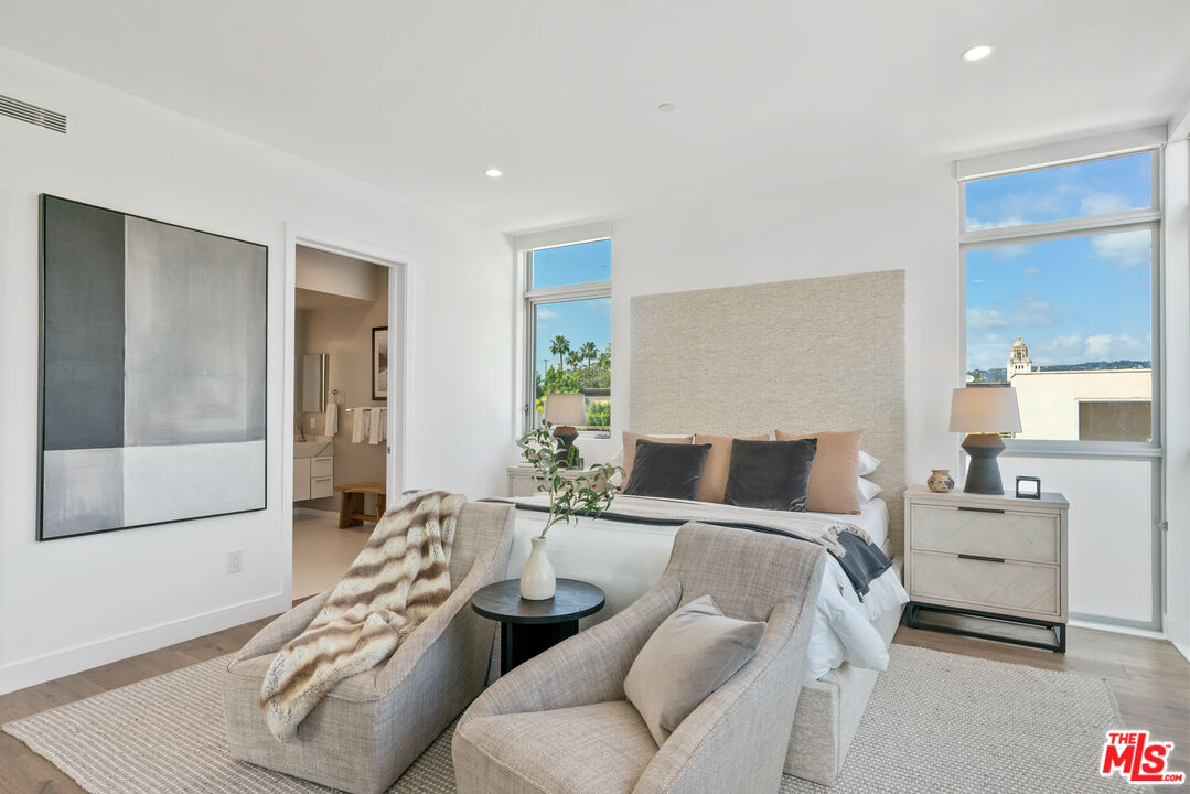 250 N Crescent Dr Unit: 402