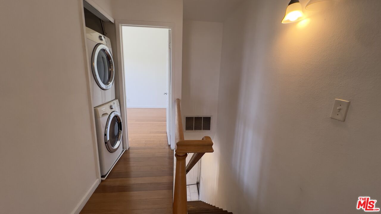 1521 Locust Ave Unit: 11