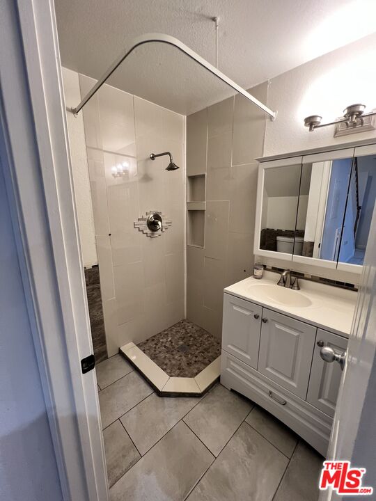 1521 Locust Ave Unit: 11