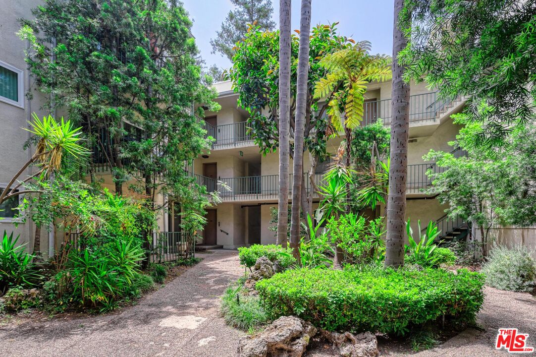 10240 Camarillo St Unit: 101