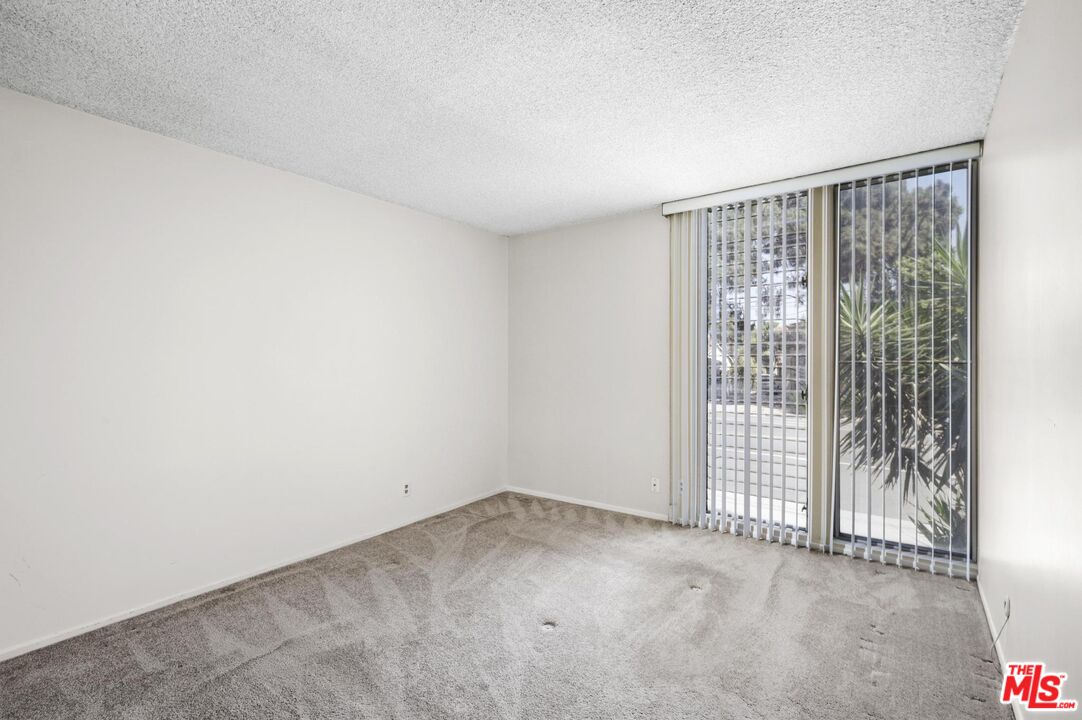 10240 Camarillo St Unit: 101