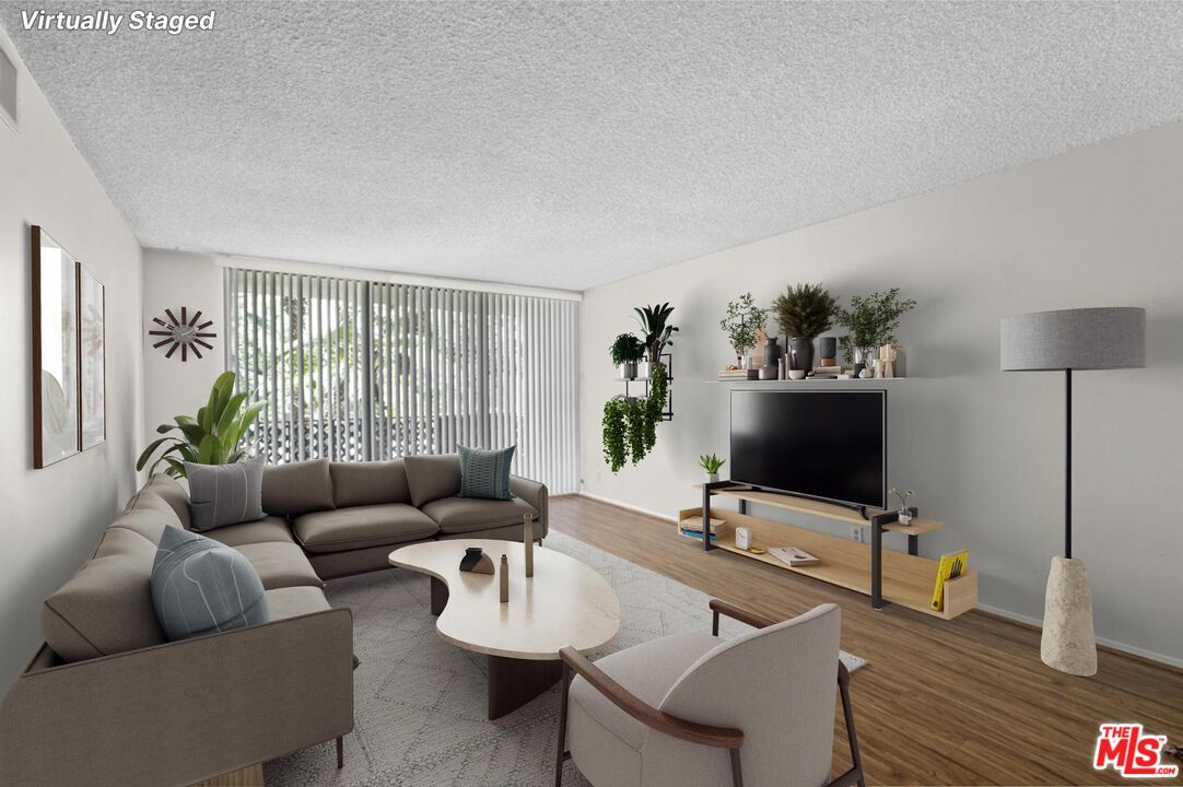 10240 Camarillo St Unit: 101