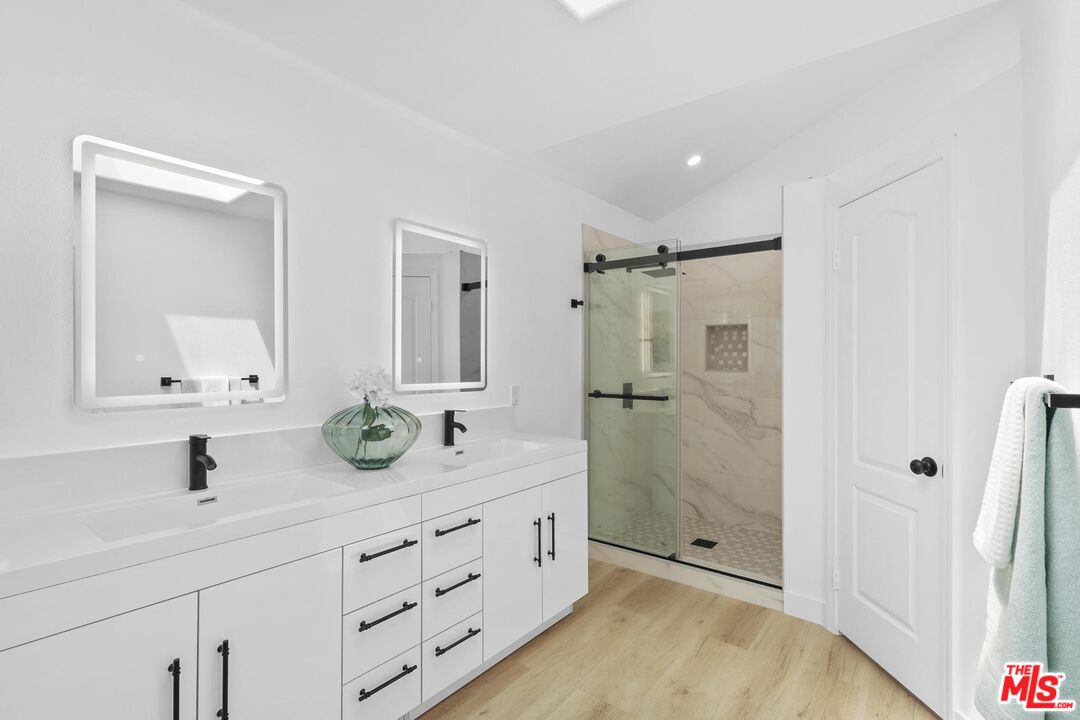 22330 Meyler St Unit: 59