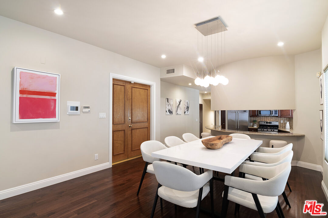 916 S Shenandoah St Unit: 1