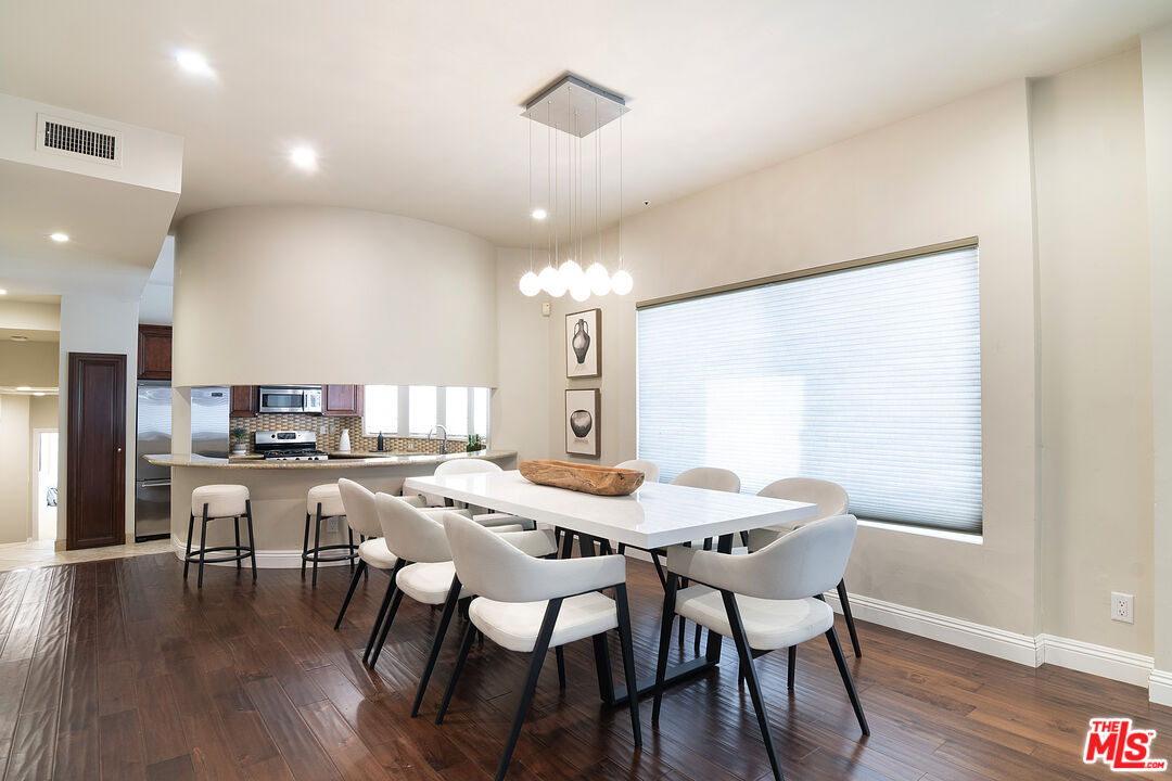 916 S Shenandoah St Unit: 1