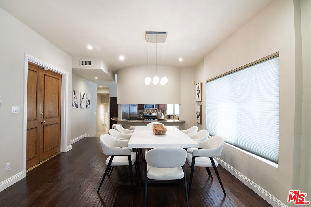 916 S Shenandoah St Unit: 1