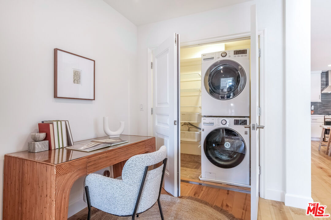 15220 Valleyheart Dr