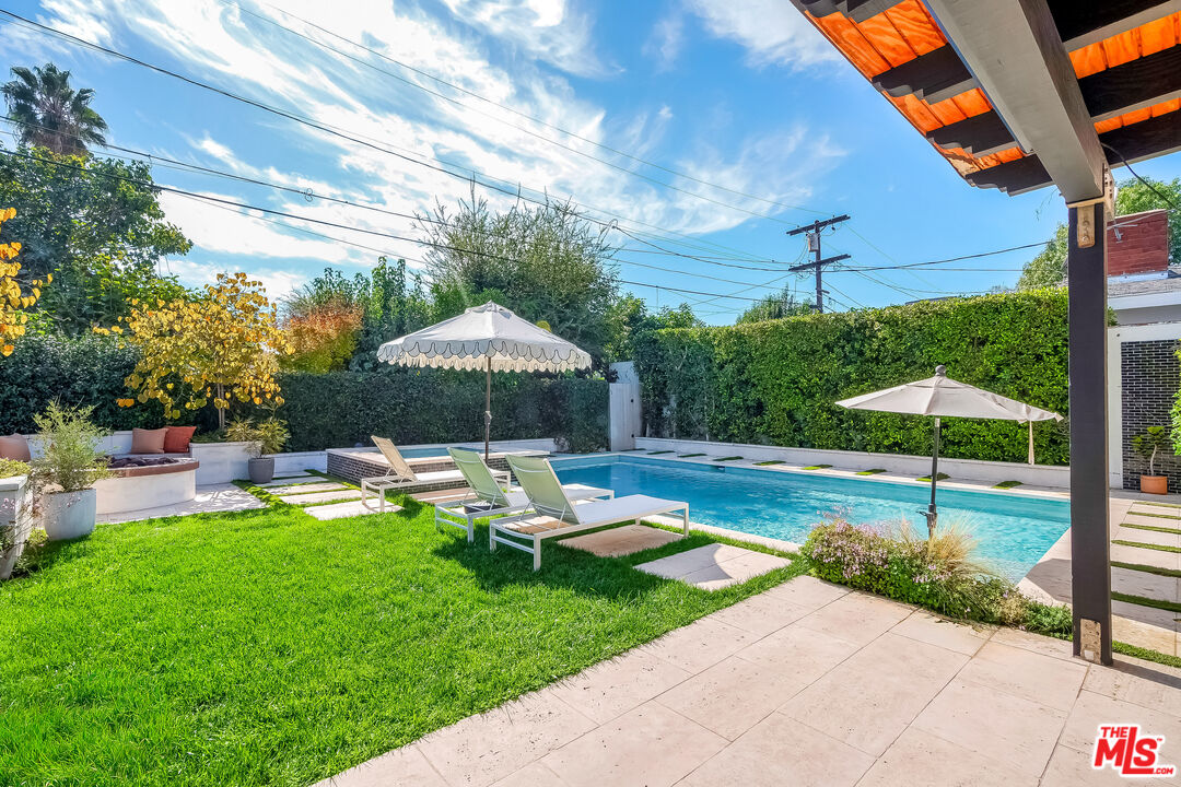 15220 Valleyheart Dr