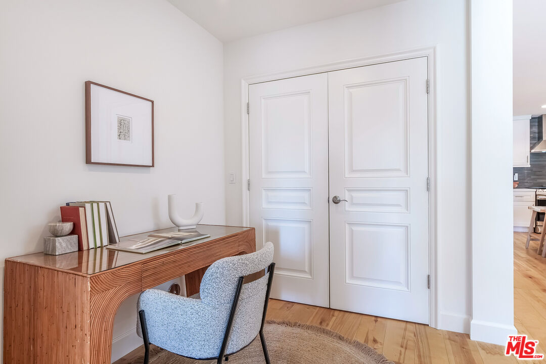 15220 Valleyheart Dr