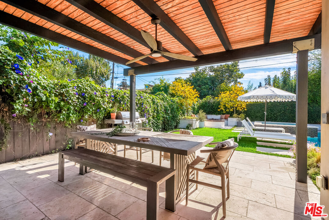 15220 Valleyheart Dr