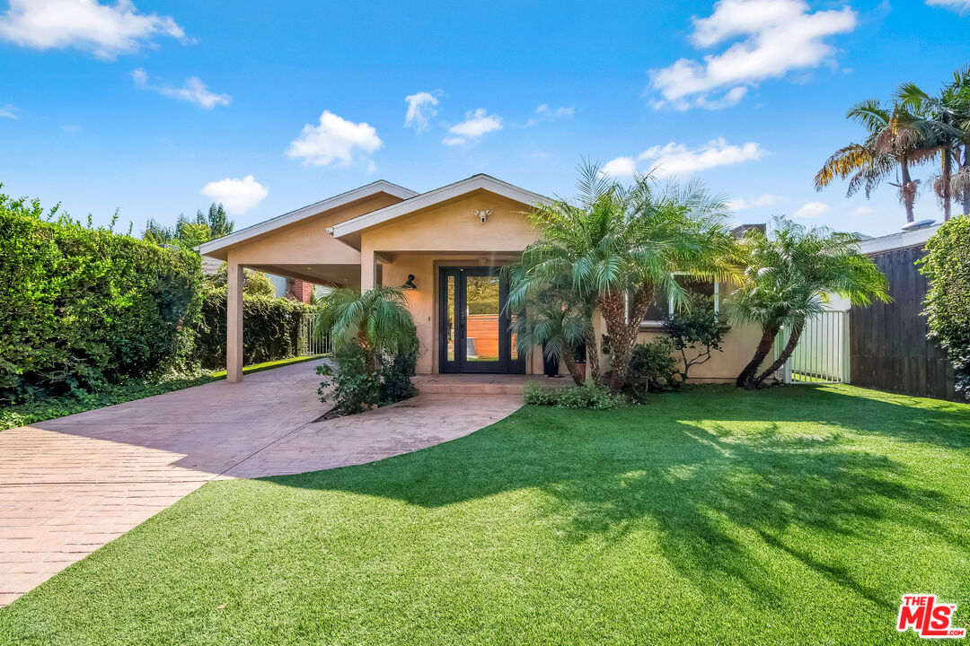 15220 Valleyheart Dr