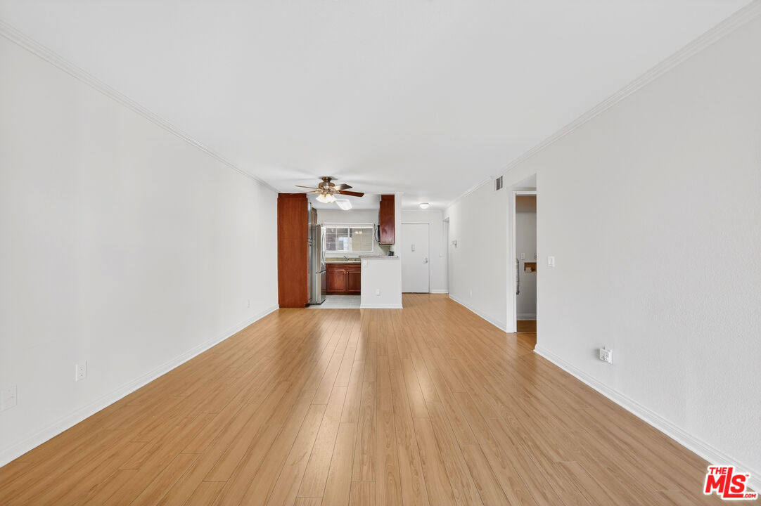 21450 Burbank Blvd Unit: 107