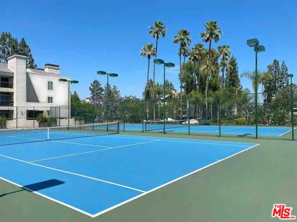 21450 Burbank Blvd Unit: 107