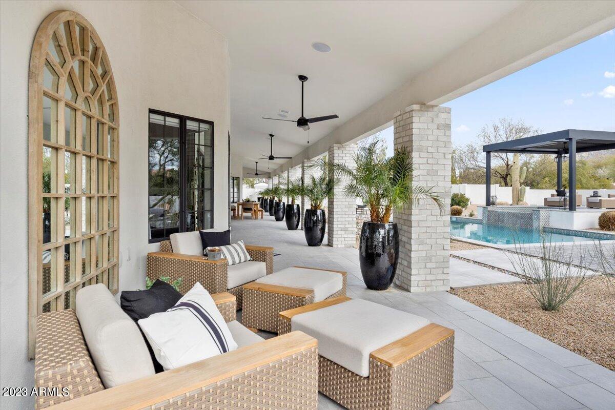 8433 E WHISPERING WIND Drive