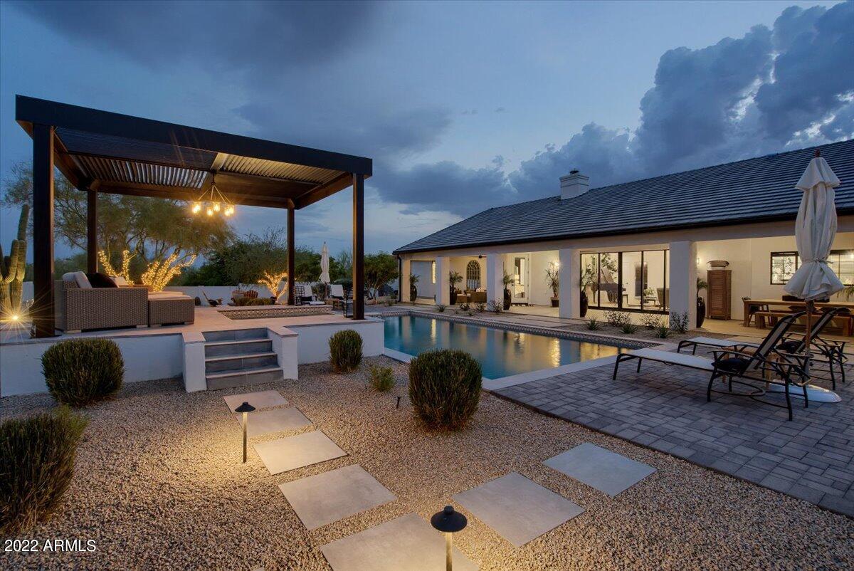 8433 E WHISPERING WIND Drive