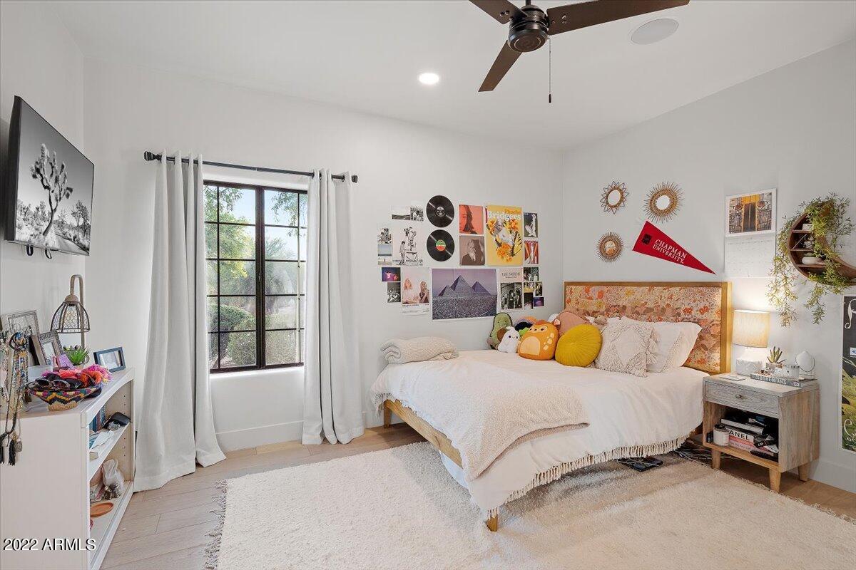 8433 E WHISPERING WIND Drive