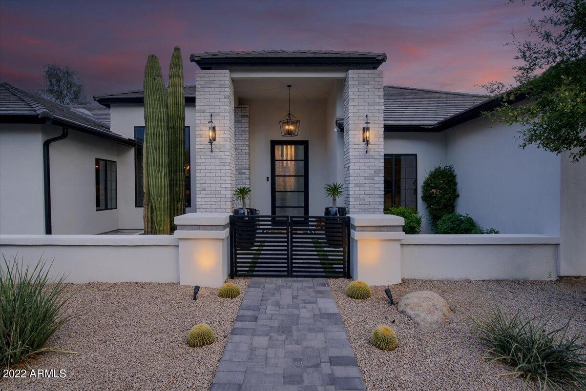 8433 E WHISPERING WIND Drive