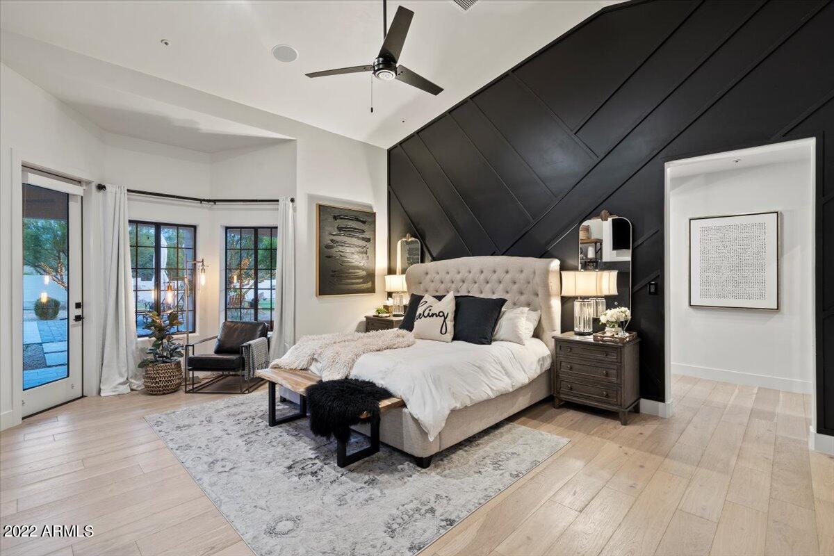 8433 E WHISPERING WIND Drive