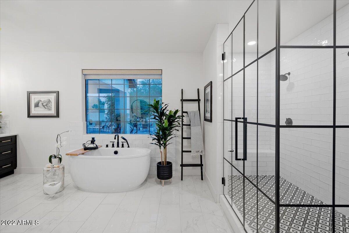 8433 E WHISPERING WIND Drive