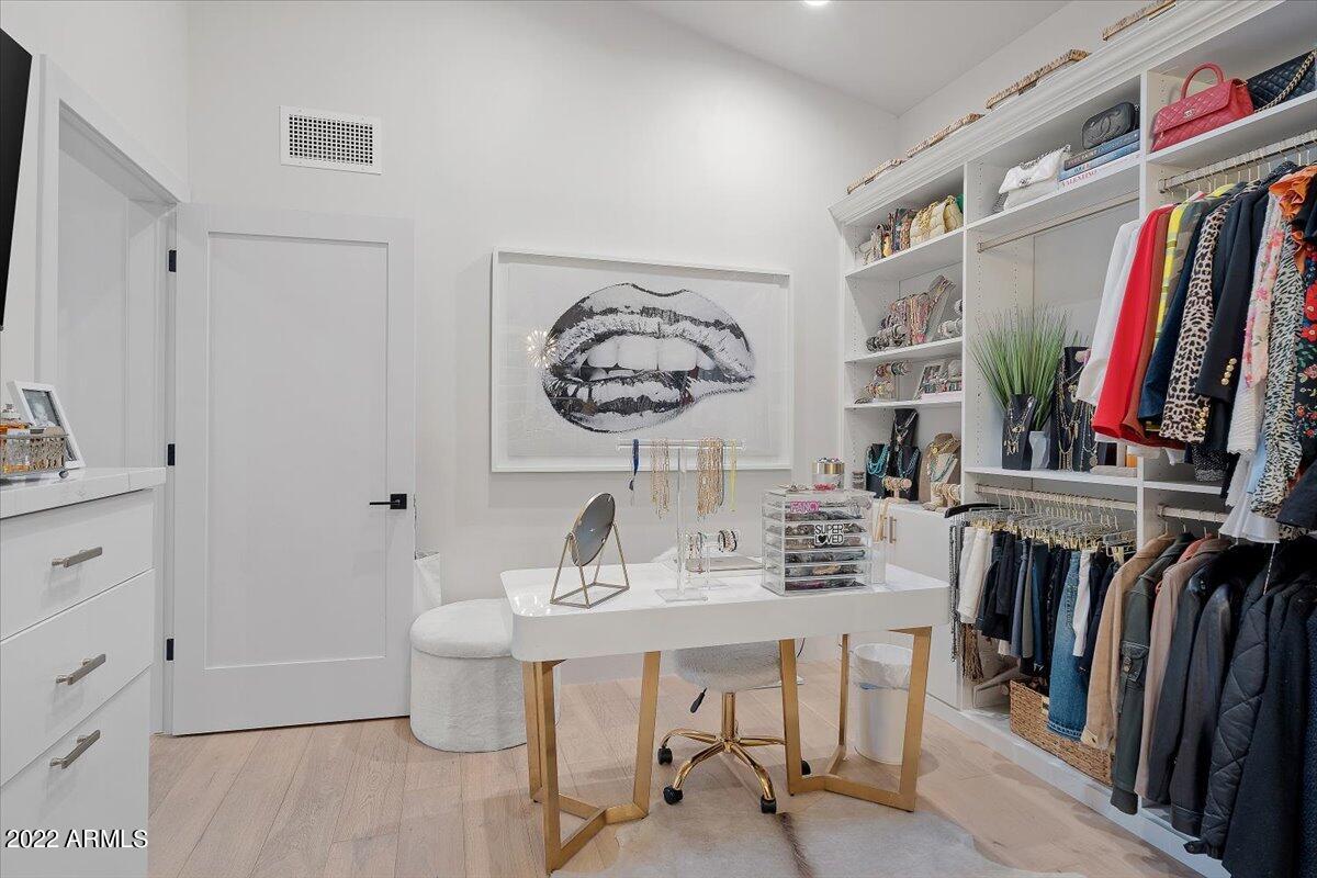 8433 E WHISPERING WIND Drive