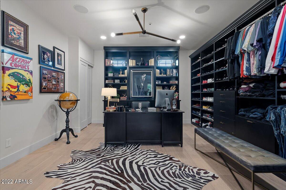 8433 E WHISPERING WIND Drive