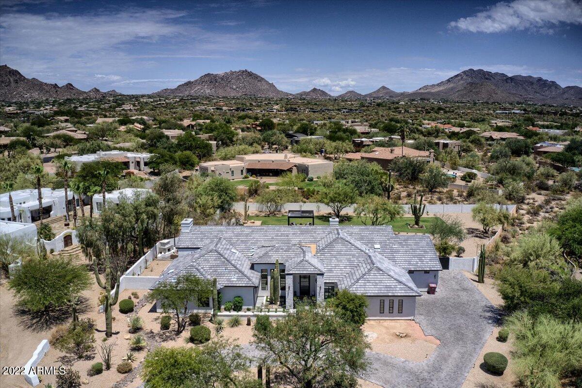 8433 E WHISPERING WIND Drive