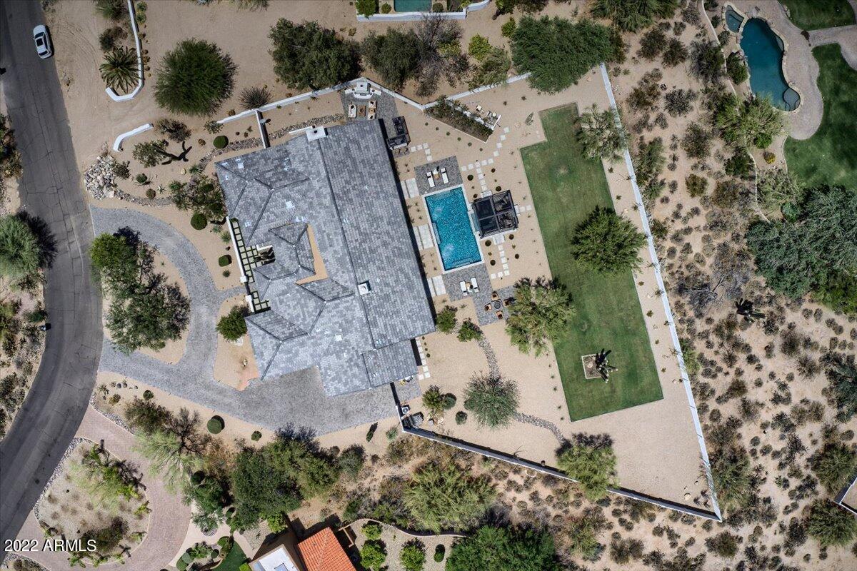 8433 E WHISPERING WIND Drive