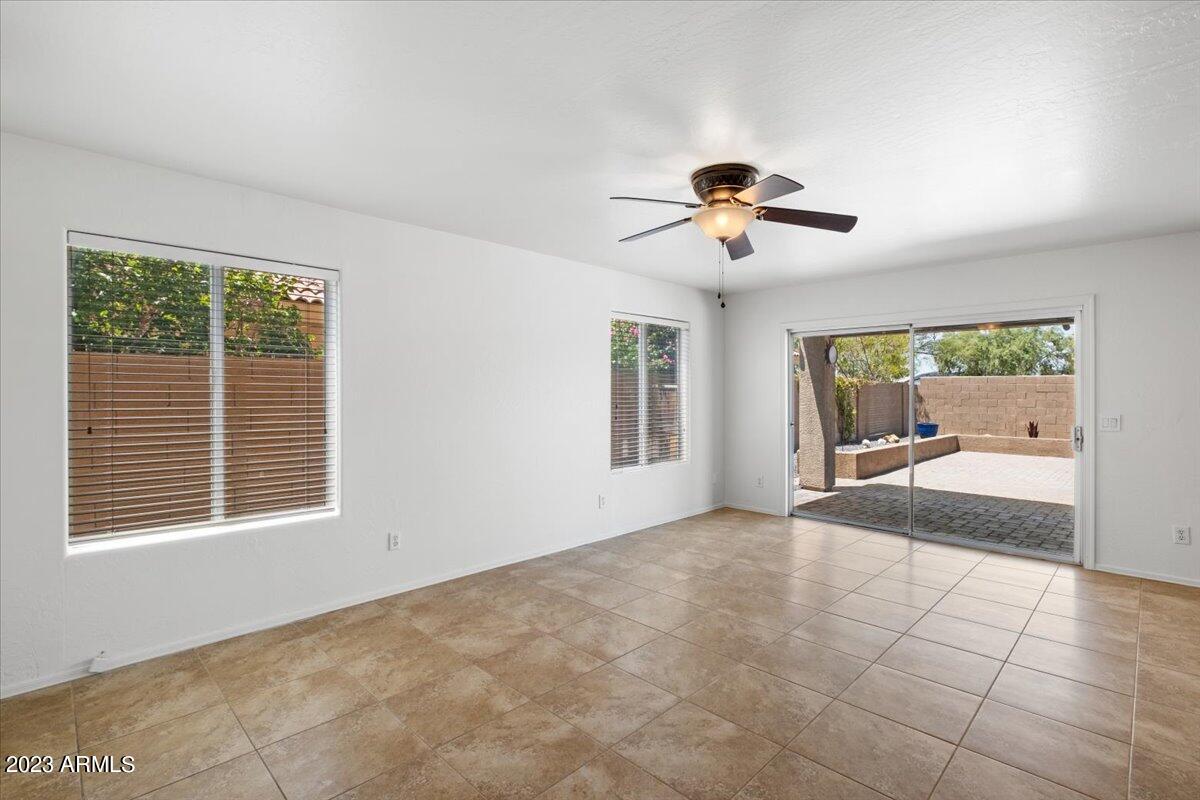 4282 E CREOSOTE Drive