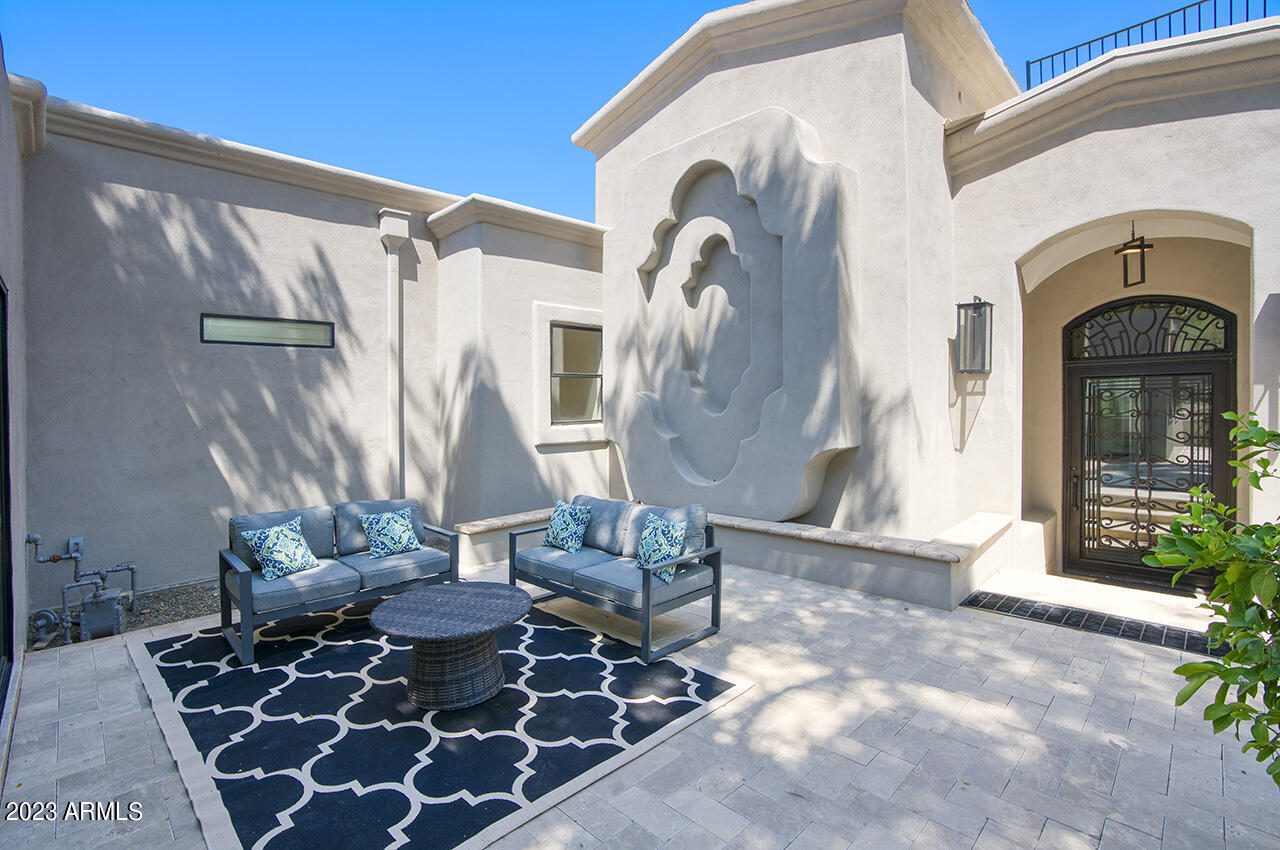 4456 E Valley Vista Lane