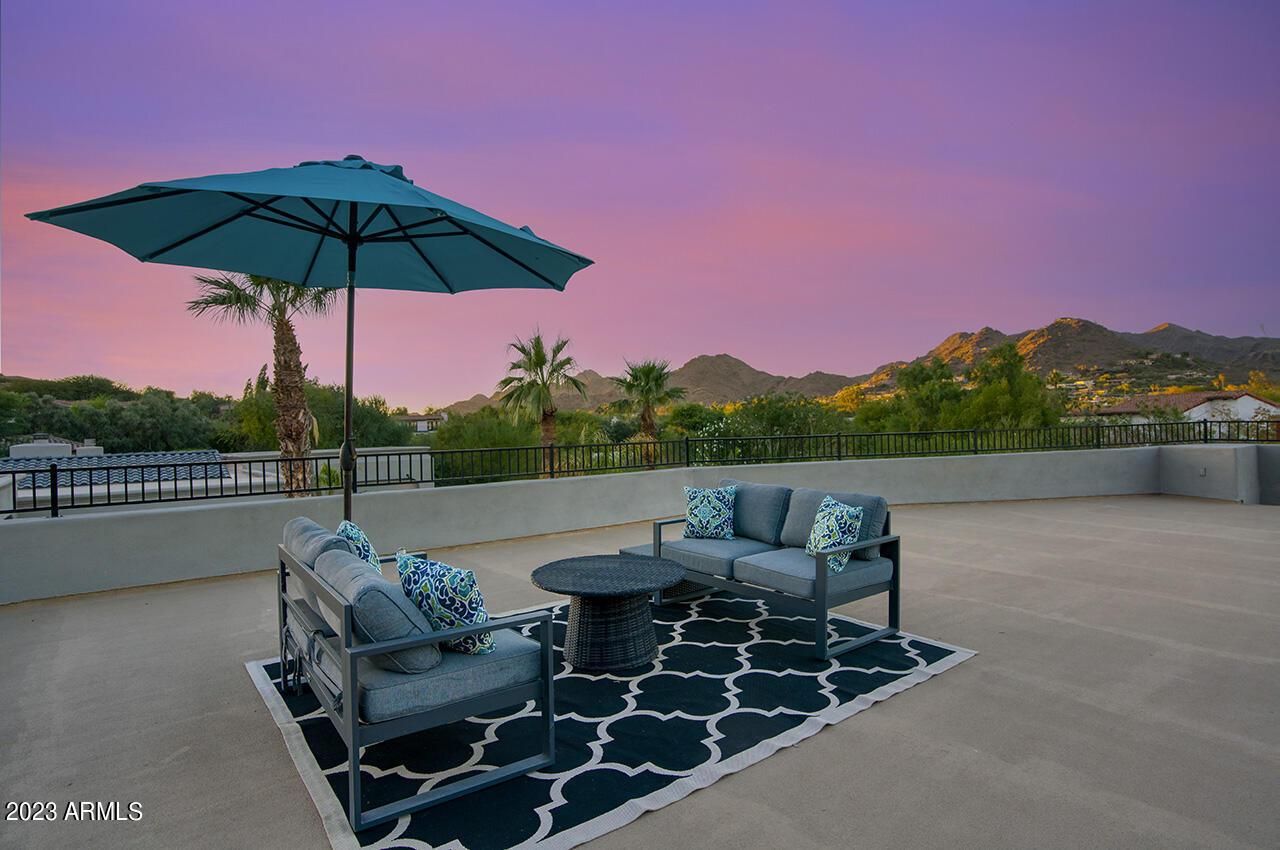 4456 E Valley Vista Lane