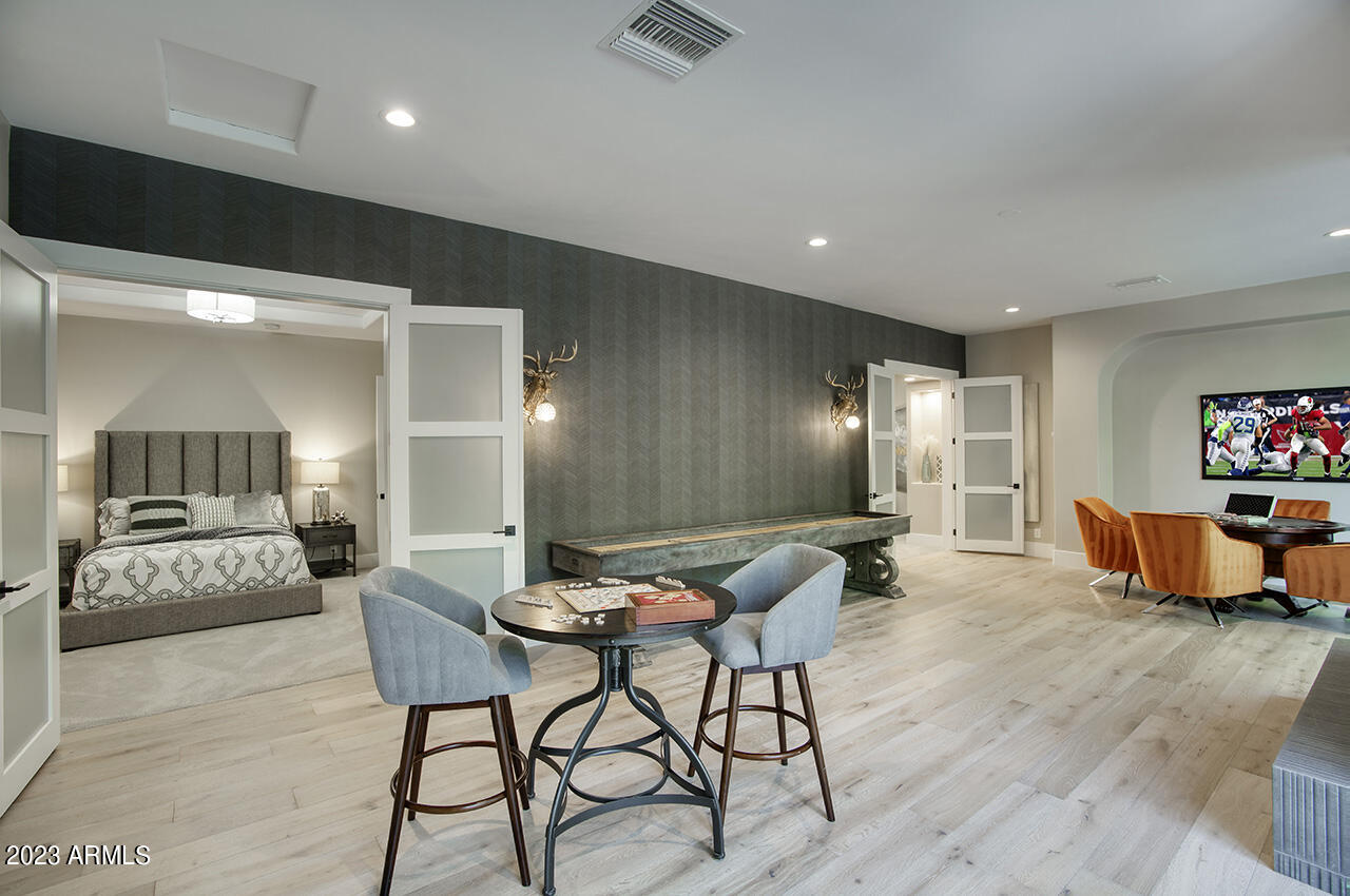 4456 E Valley Vista Lane