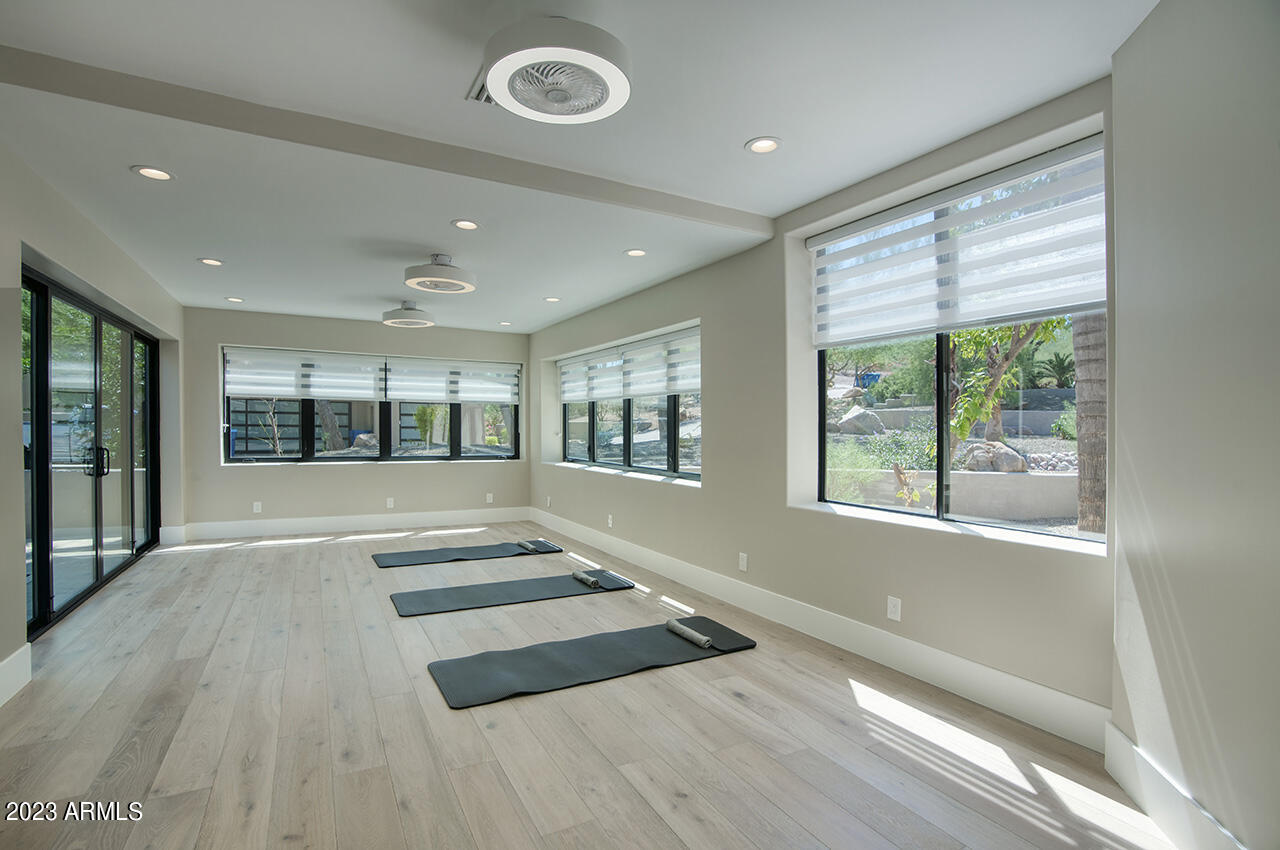 4456 E Valley Vista Lane