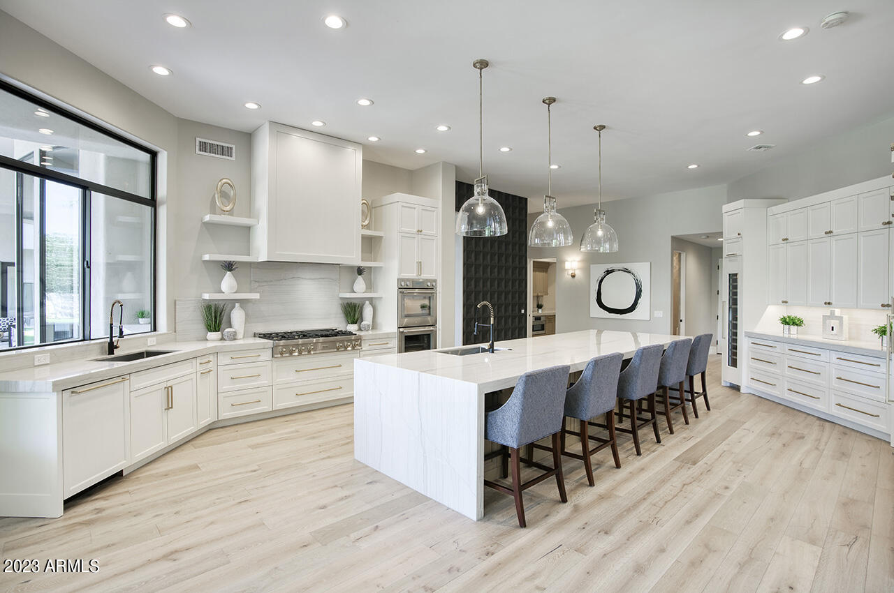 4456 E Valley Vista Lane