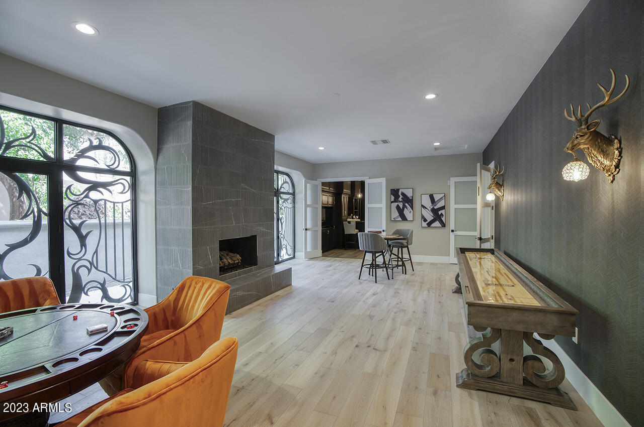 4456 E Valley Vista Lane